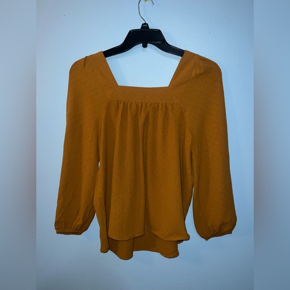 Long Sleeve Square Neck Airflow Top - Picture 3 of 4